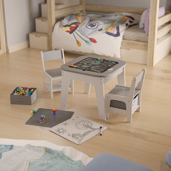 Spieltisch mit zwei Stühlen Milou