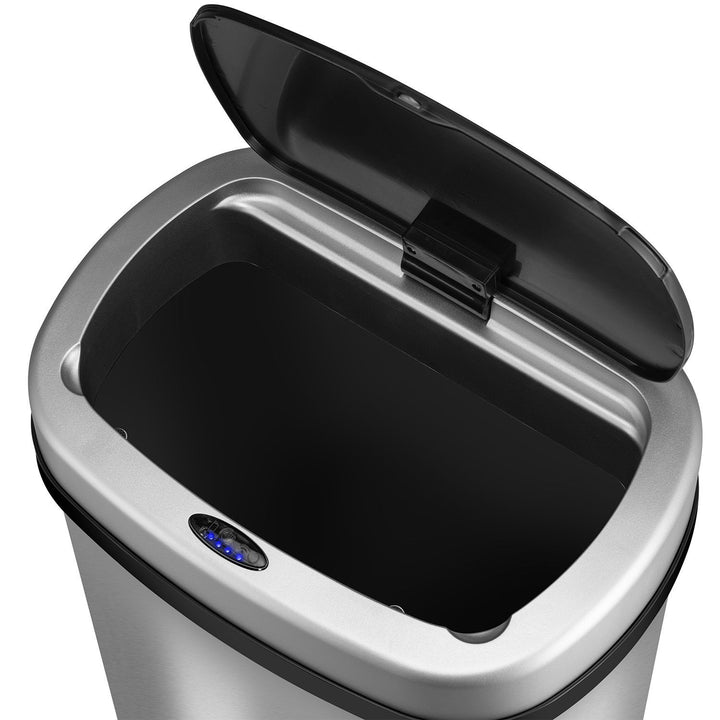 Rechteckiger Mülleimer mit Sensor