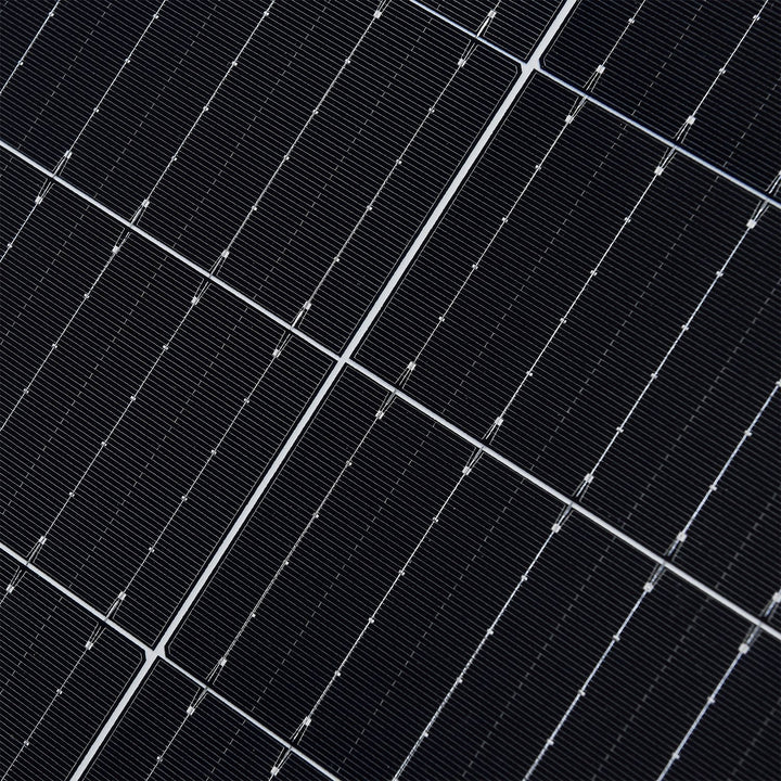 Ensemble de système solaire avec 8 panneaux solaires Risen 400 W et onduleur