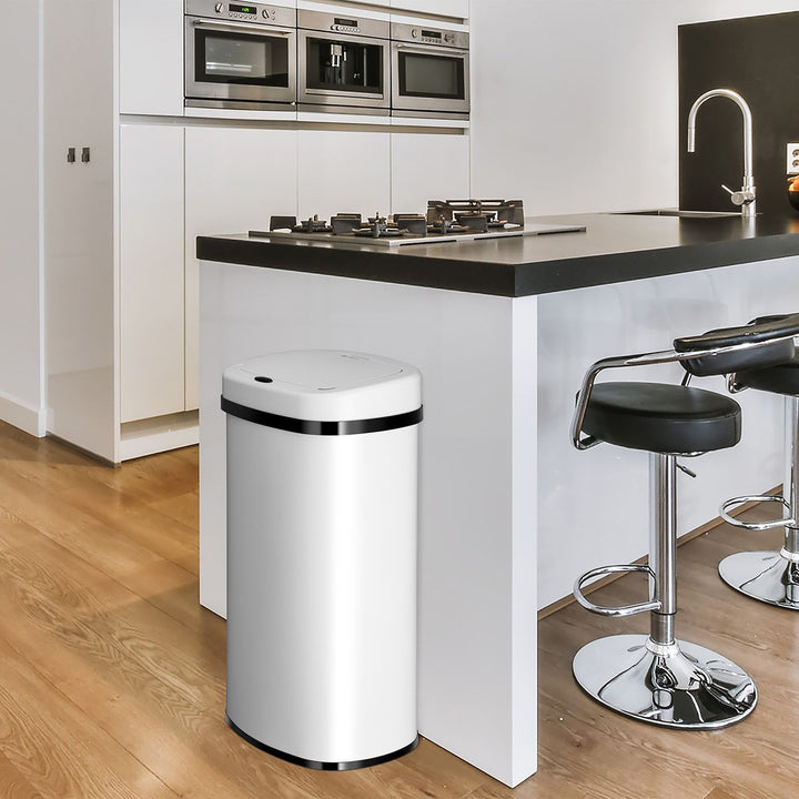 Rechteckiger Mülleimer mit Sensor