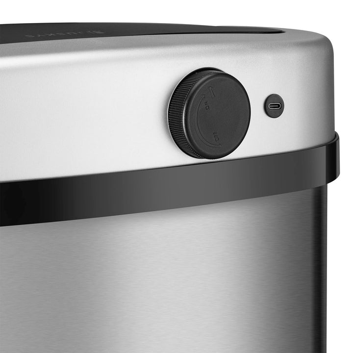 Rechteckiger Mülleimer mit Sensor
